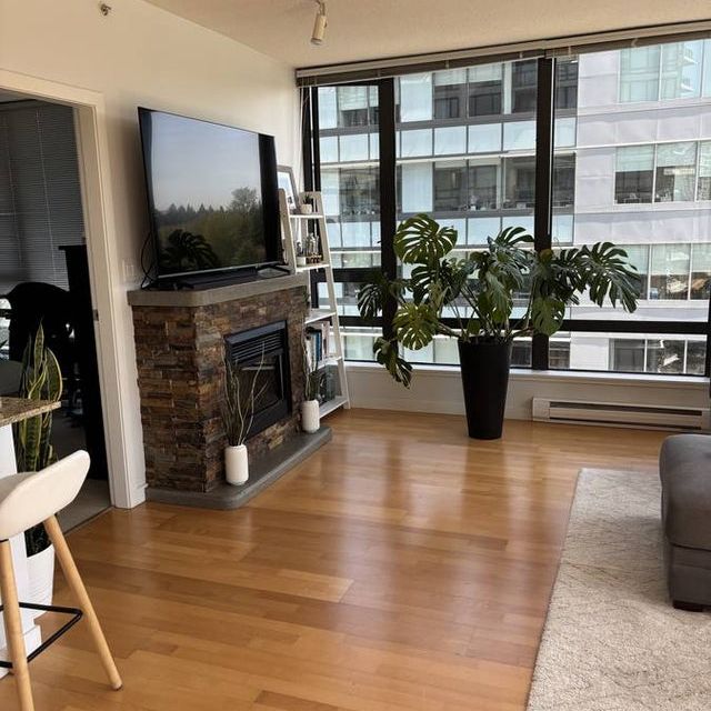 400 Capilano Rd - Photo 1
