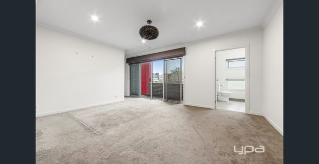 THE ESPLANADE LIVING - Photo 1