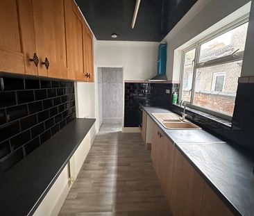 1 Bed Flat, Harley Street, CV2 - Photo 4