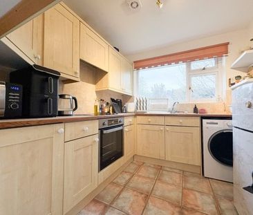 St Johns Road, Crowborough - Photo 3