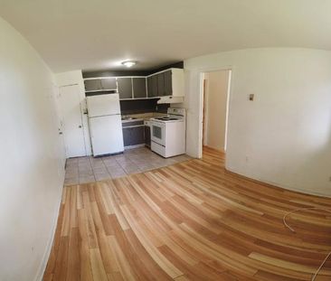1 CH - 1 SDB - Québec - $827 /mo - Photo 3