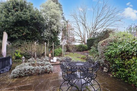 **SHORT LET** This detached, double‑fronted Victorian home offers generous accommodation and a wonderful balance of character and comfort, set on one of Hersham’s most desirable residential roads. - Photo 2