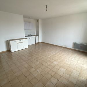 T1 climatisé de 32.19 m² proche CV Salon de Pce - Photo 2