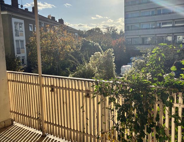 MT an CS 1.12 zum 1.1.26**Erste Kaltmiete geschenkt** 3 Zimmer mit Einbauküche und Balkon - Photo 1