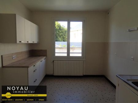 Location Appartement 4 pièces 92m² - Photo 4