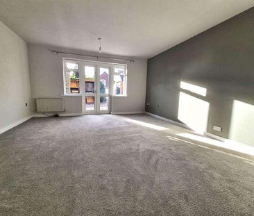 Croft Avenue, Tamworth, B79 - Photo 1