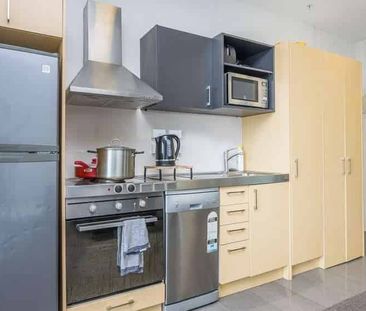 Modern living in Manukau! - Photo 2