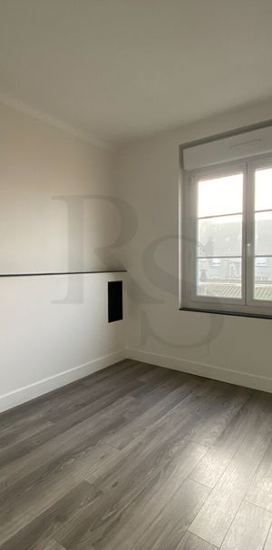 Condé sur Noireau, - Photo 1