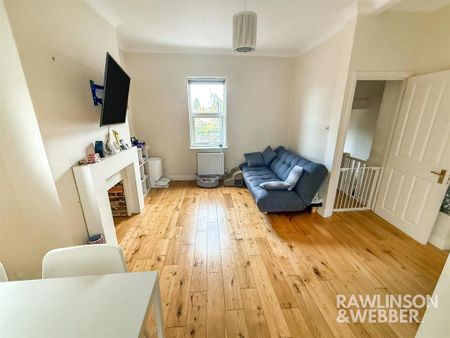 2 bedroom maisonette to rent - Photo 5