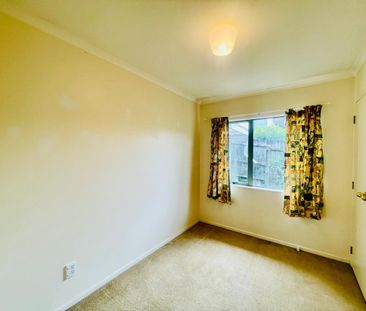 GLEN EDEN, 3 BEDROOM - Photo 6