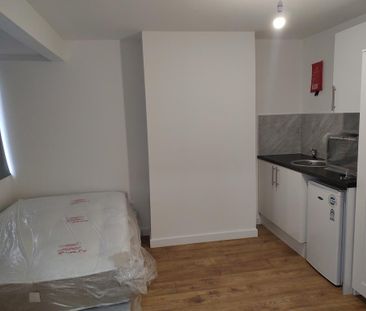 Studio to rent - Photo 3