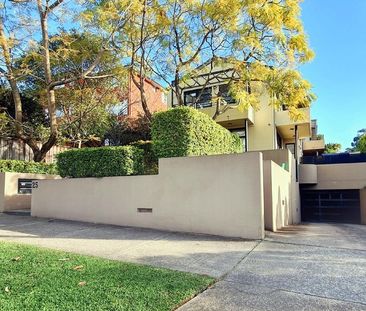 Executive Living - Sensational Townhouse - Photo 5