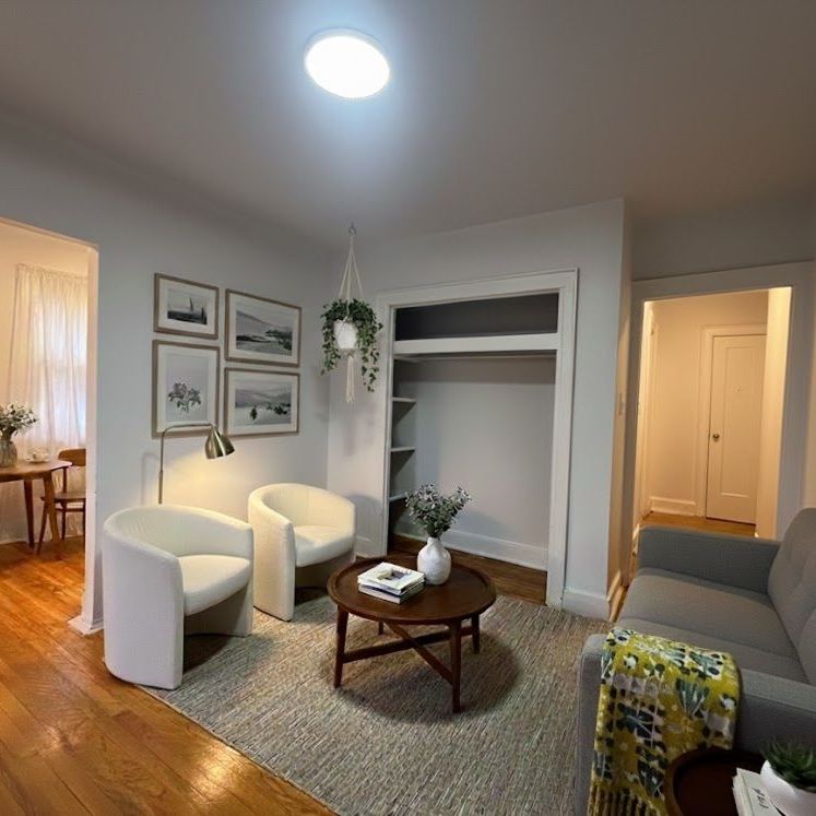 For Lease - 2405 Queen Street Unit# 301, Toronto, Ontario - Photo 1