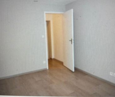 Location Appartement 3 pièces 45m² ST SAUVEUR DE MONTAGUT 07190 - Photo 5
