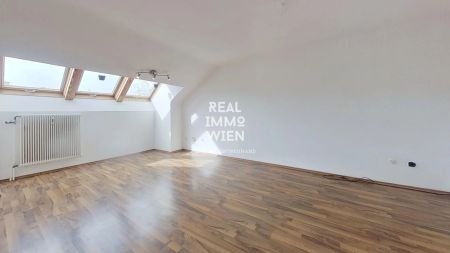 Helle Dachgeschoßwohnung in 1220 Wien: 2 Zimmer, gepflegt, zentral und gemütlich! - Photo 4