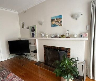 Ivanhoe - Photo 1