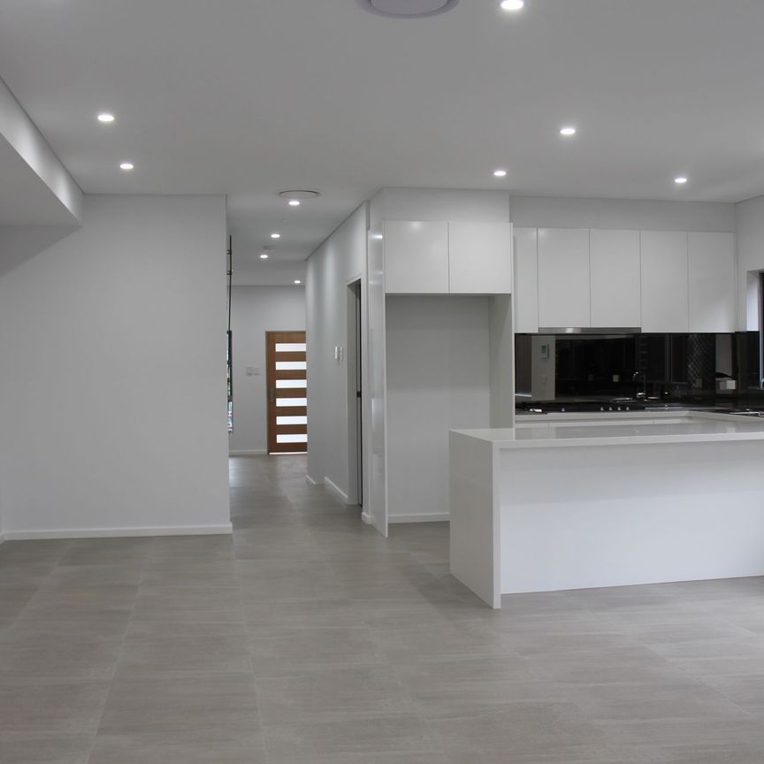 Quality Duplex - Photo 1