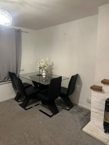 3 Bed Semi-Detached House, Beckhampton Road, NG5 - Photo 5