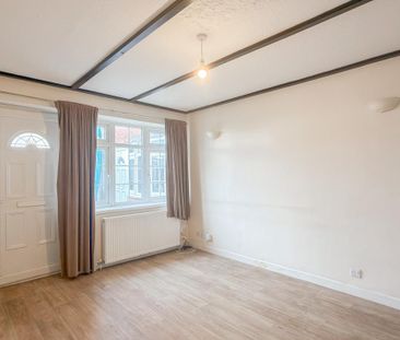 2 bedroom semi-detached house to rent - Photo 4