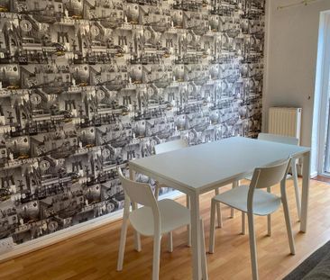 4 bedroom semi-detached house to rent - Photo 3