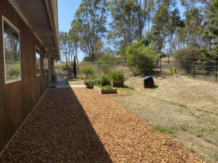 4 Lawrence Street, Castlemaine - Photo 4