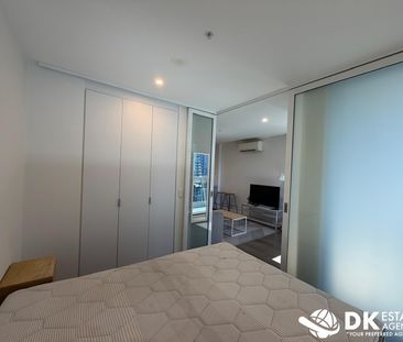 PRIME APARTMENT IN A PRIME LOCATION -FURNISHED - Photo 5