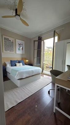 Carrer del Comte d'Urgell, Barcelona, Catalonia 08011 - Photo 1