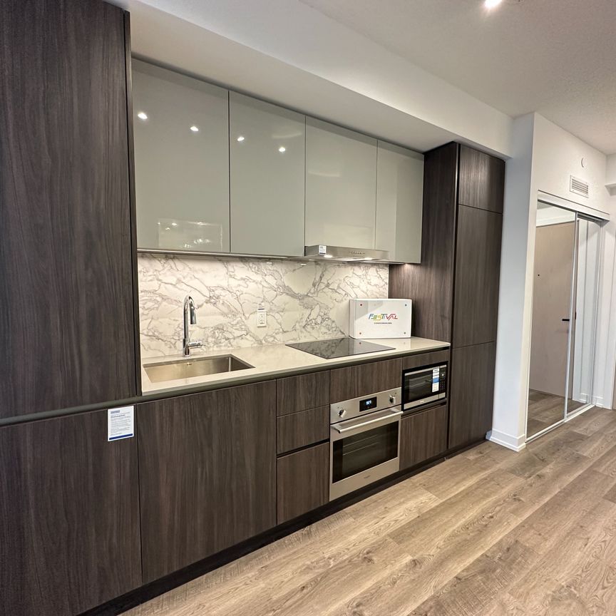 For Lease - 8 Interchange Way Unit# 4810, Vaughan, Ontario - Photo 1