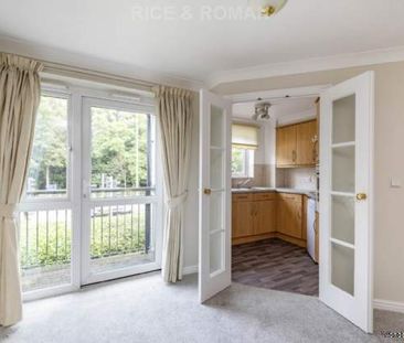 1 bedroom property to rent in Addlestone - Photo 1