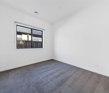 The perfect family lifestyle, with all key amenities right at your ... - Photo 1