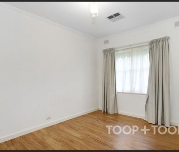 Ideally Located Home! - Photo 1