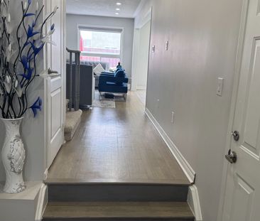 For Lease - 22 Rivermere Court, Brampton, Ontario - Photo 3