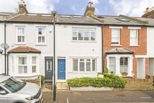 4 bedroom terraced house to rent - Photo 1