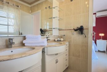 Chalet pareado · Alquiler a largo plazo ·