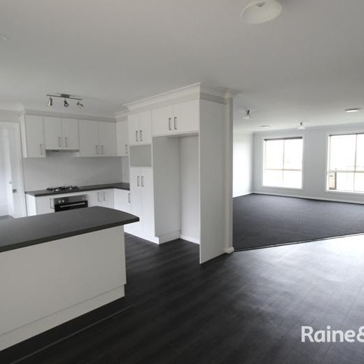 32 McGillan Dr, Kelso, NSW 2795 - Photo 1