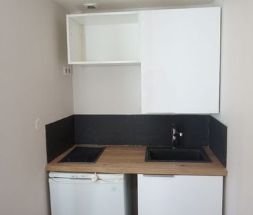 Location Appartement 2 pièces 38m² LILLE 59000 - Photo 2