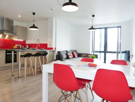 3 bedroom apartment to rent - Photo 2