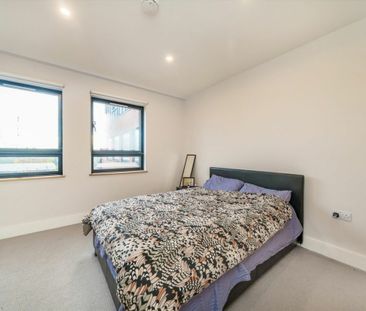 High Street - Photo 3