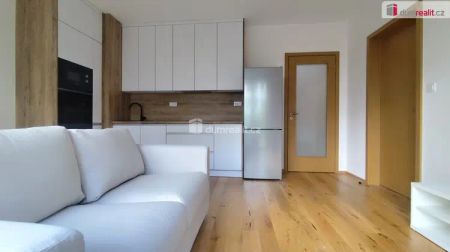 Moderní novostavba 2+kk se zahradou a terasou v rezidenci Nuselský Pivovar - Fotografie 2