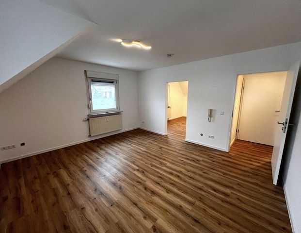 Renovierte 2-Zimmer-Wohnung in Östringen zu vermieten - Foto 1