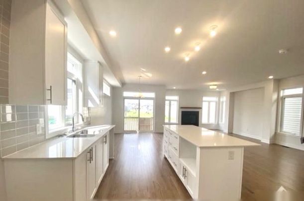 For Lease - 934 Embankment Street, Stittsville - Munster - Richmond, Ontario - Photo 1
