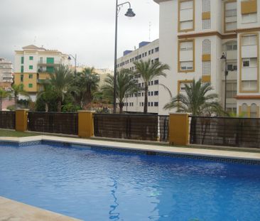 Ático de alquiler en Puerto de Estepona - Photo 2