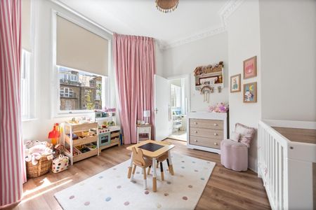 Adamson Road, Belsize Park, London - Photo 4