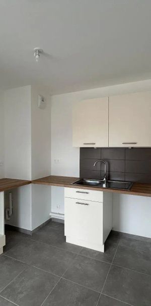 Appartement à louer 5 pièces 101.56m² - Photo 1