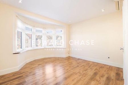 4 bedroom terraced house to rent - Photo 2