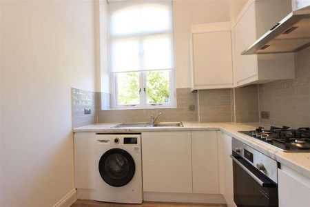 Penrose House, Newsholme Drive, N21 - Photo 2