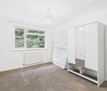 2 bedroom maisonette to rent - Photo 2