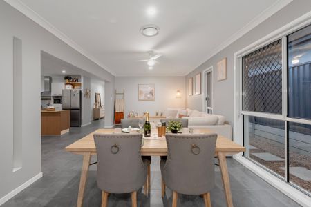 Spacious & Stylish Modern Four Bedroom Family Home - Photo 4