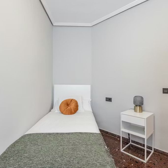 Calle de San Vicente Mártir, Valencia, Valencian Community 46007 - Photo 2