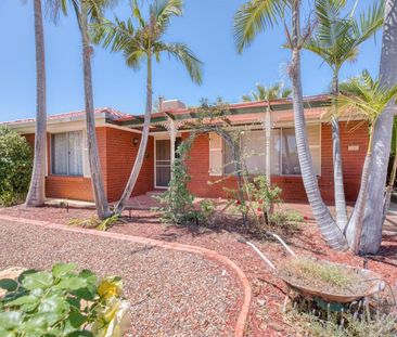 Three Bedroom House - Photo 4